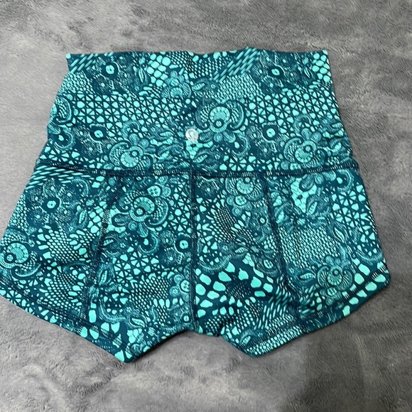Lululemon athetica shorts - Picture 2 of 3